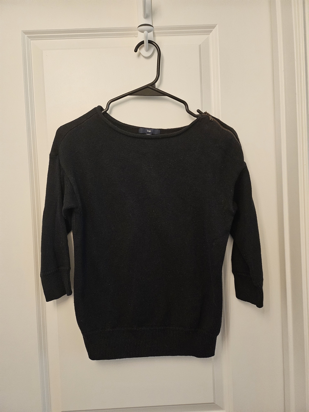 GAP Black Crewneck Sweater With Zipper Details XS